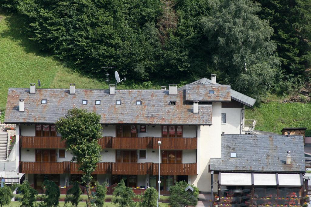 Residence Elga Valdisotto Exterior photo
